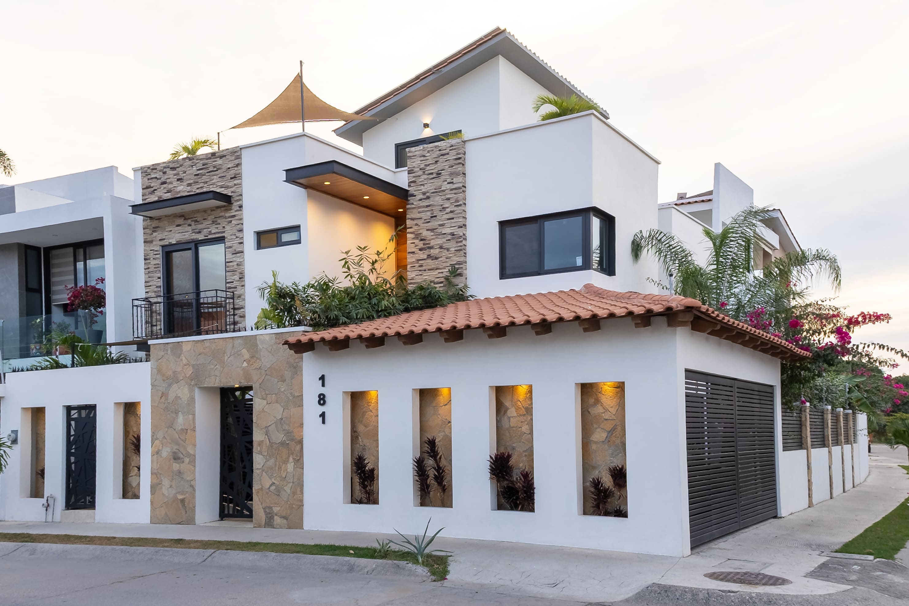 Arquitectura moderna - Aid2 Construction